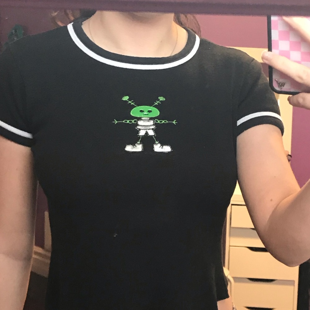 90s black alien crop top